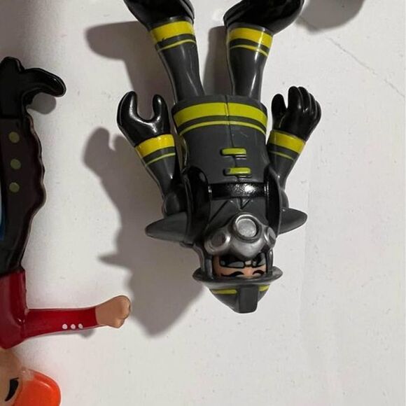 Bundle of 9 Assorted Action Figures #D235 - Picture 5 of 10